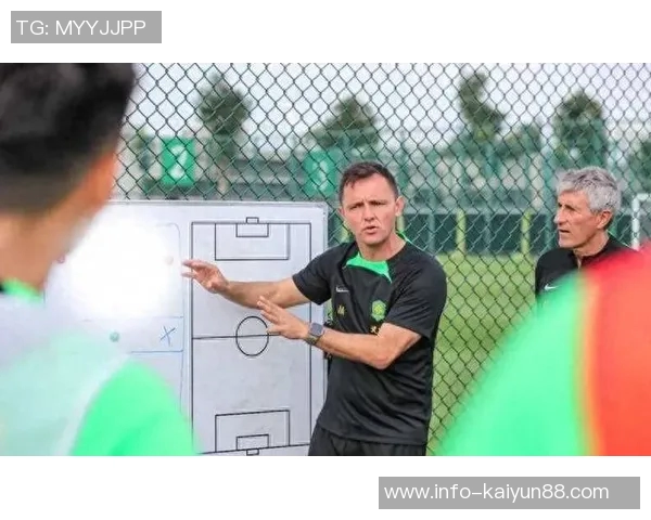 塞蒂恩训练时间延长但缺乏强度与对抗性引发关注