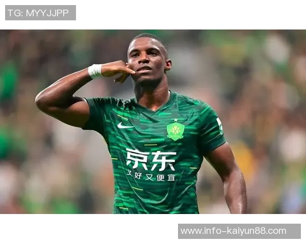 国安外援法比奥以30场28球荣膺2025赛季中超金靴称号