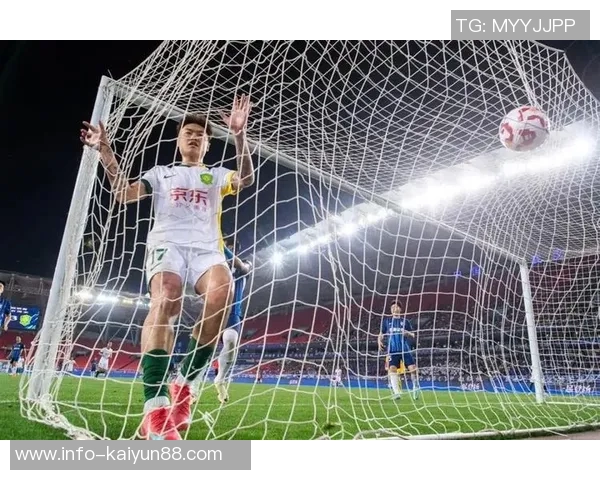 法比奥感受队友支持杨立瑜鼓励我再进一球 法比奥感受队友支持杨立瑜鼓励我再进一球