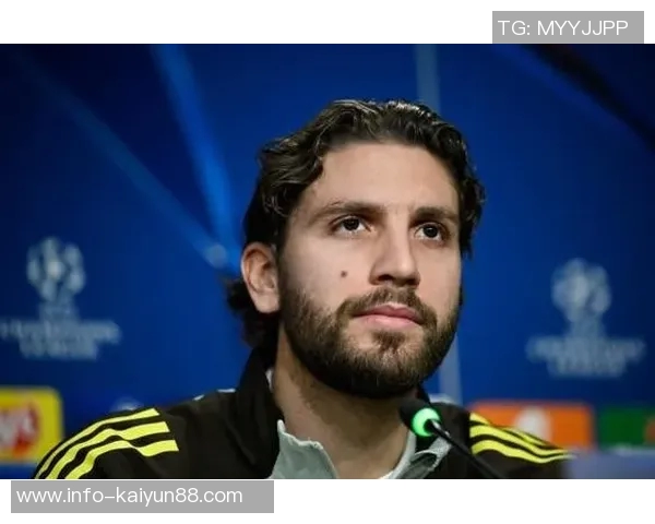 洛卡特利深情感谢马尔基西奥支持表达对尤文热爱的坚定信念 洛卡特利深情感谢马尔基西奥支持表达对尤文热爱的坚定信念